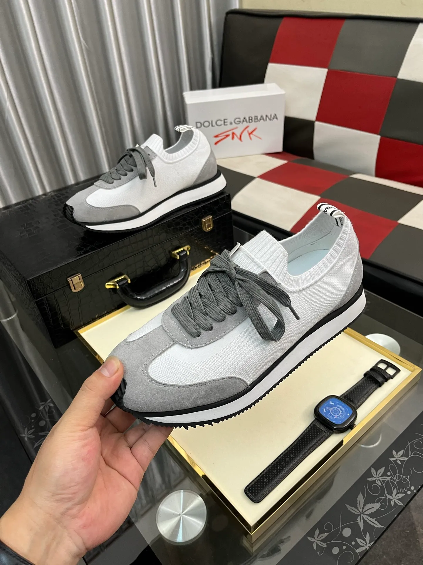 Men's Men's Shoes💰420⌚️⌚️••Dolce&Gabbana••DG✔️High-end men's sports and casual shoes. Original goods from top counters. Original imported cowhide, multi-material splicing design ➕Imported cowhide lining, cowhide feet ➕Original TPR elastic outsole. Size: 36-46🔟Colors available